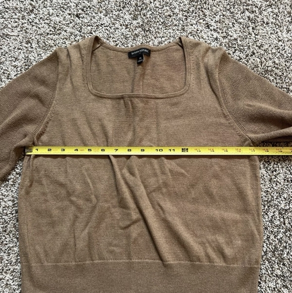 Banana Republic Women's Cropped Sweater Ribbed Chocolate Brown Square Neck EUC - Picture 6 of 7